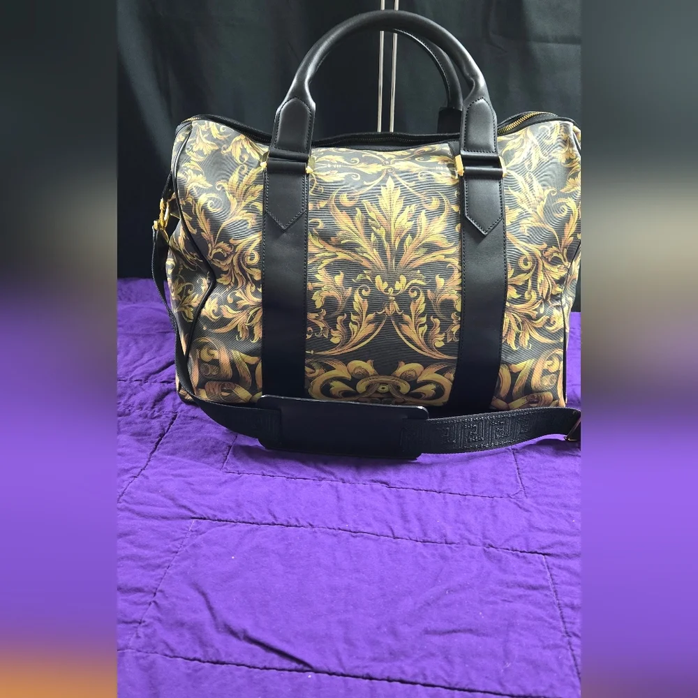 EUC GIANNI VERSACE VINTAGE BAROQUE PATTERN BLACK AND GOLD OVERNIGHT BAG - Picture 2 of 13
